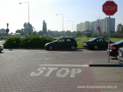 STOP%20przy%20wyjezdzie%20z%20drogi%20wewnetrznej.jpg